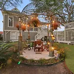 Galvestonglam Beach Home With King Bed